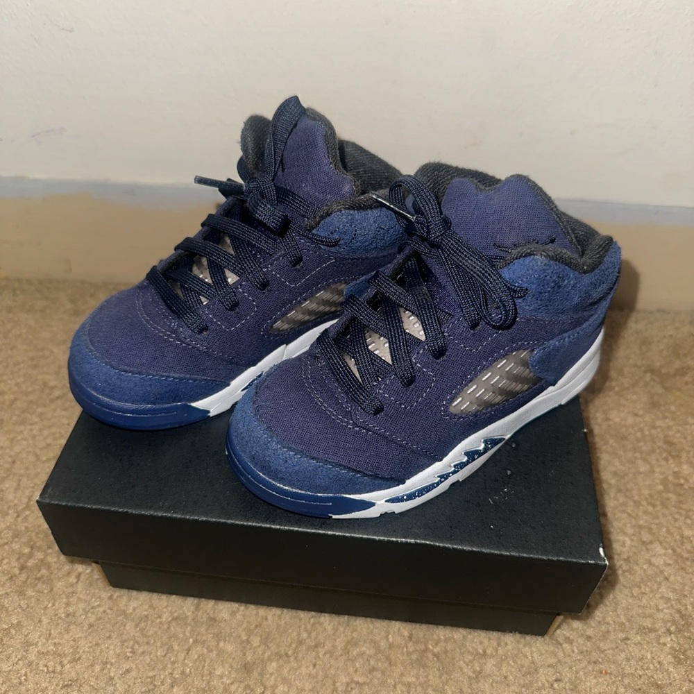 Toddler Midnight Navy Jordan 5s. Size 9C